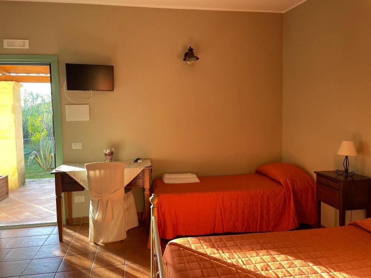 Borgo Nocchiara Hotel Carlentini Bagian luar foto